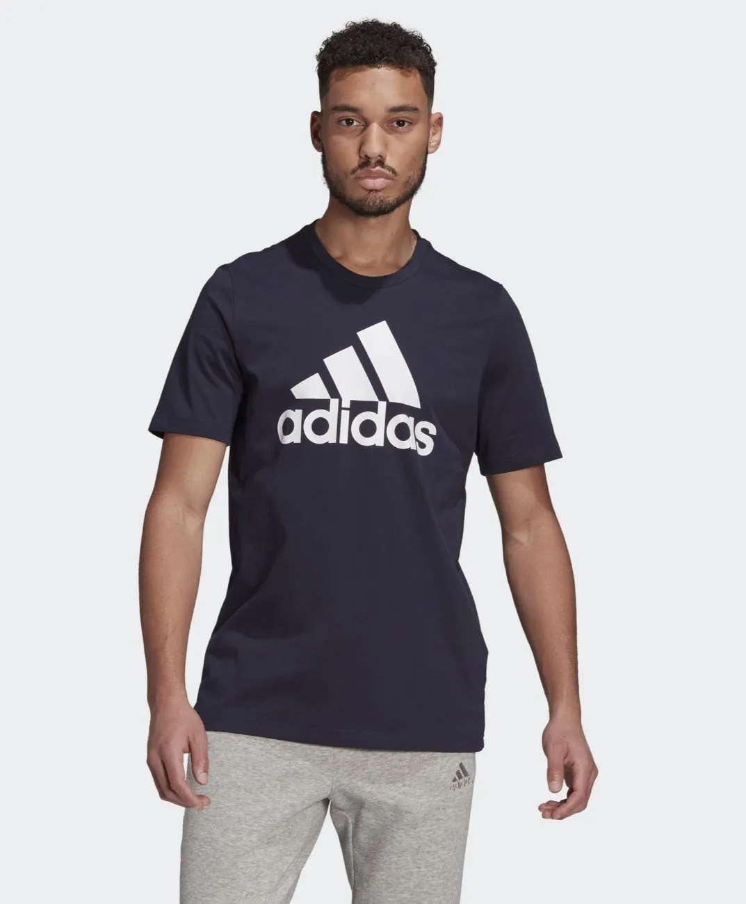 Adidas best sale essentials logo